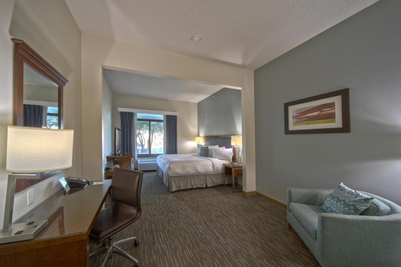 Hotel Wingate By Wyndham And Williamson Conference Center Round Rock Exterior foto