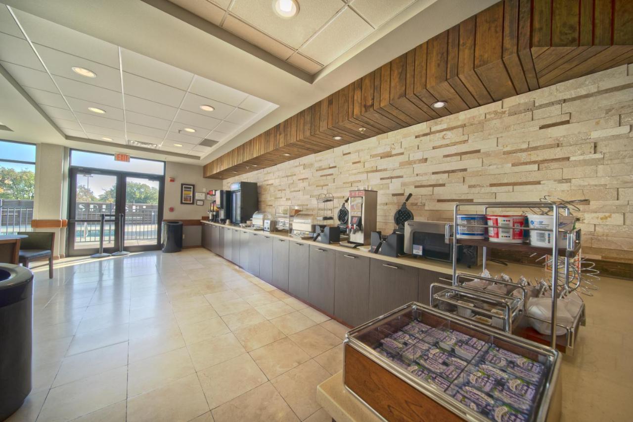 Hotel Wingate By Wyndham And Williamson Conference Center Round Rock Exterior foto